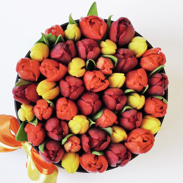 Cutie elegantă cu mix de lalele- Red blossom